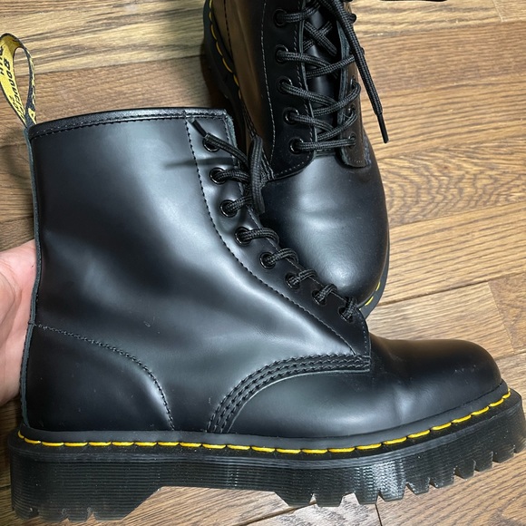 Women’s Doc Marten’s 1460 Bex Smooth Leather Platform Boots. - Picture 3 of 10